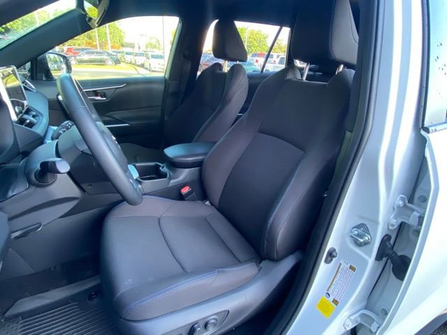 Used 2024 Toyota RAV4 SE image 13