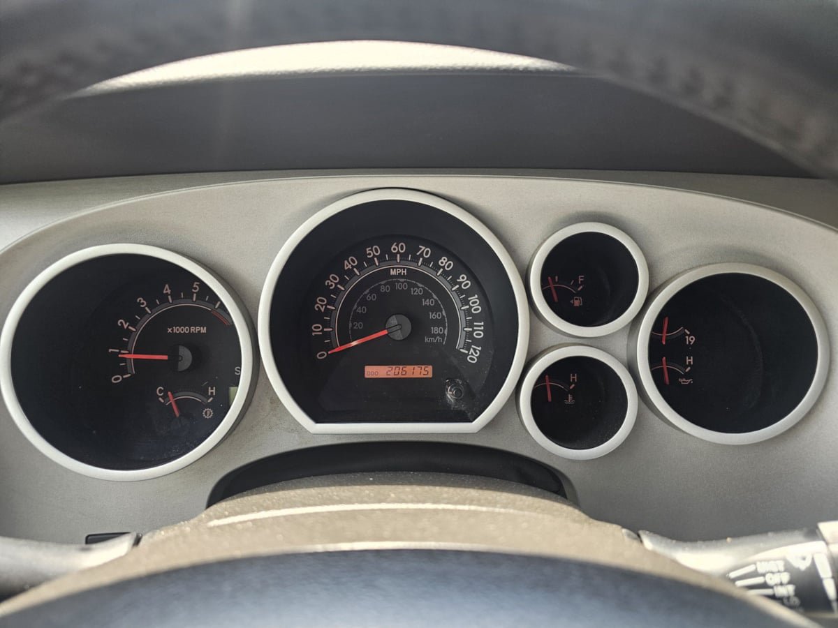 Used 2008 Toyota Sequoia SR5 w/ Towing Pkg AWD/4WD image 17