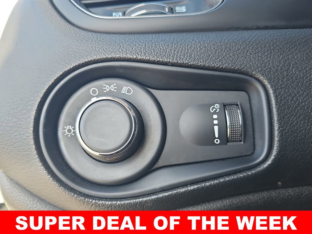 Used 2022 Jeep Renegade Sport image 25