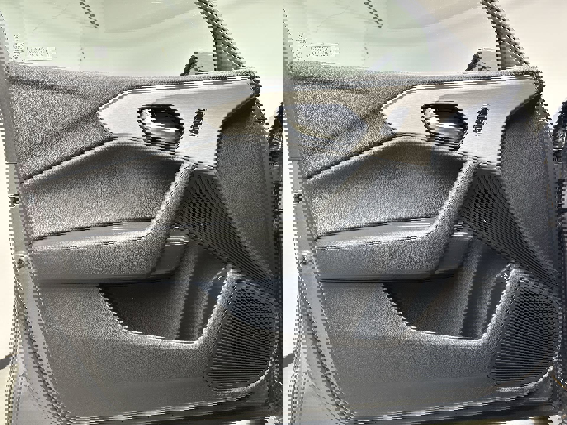 Used 2023 Acura TLX image 9