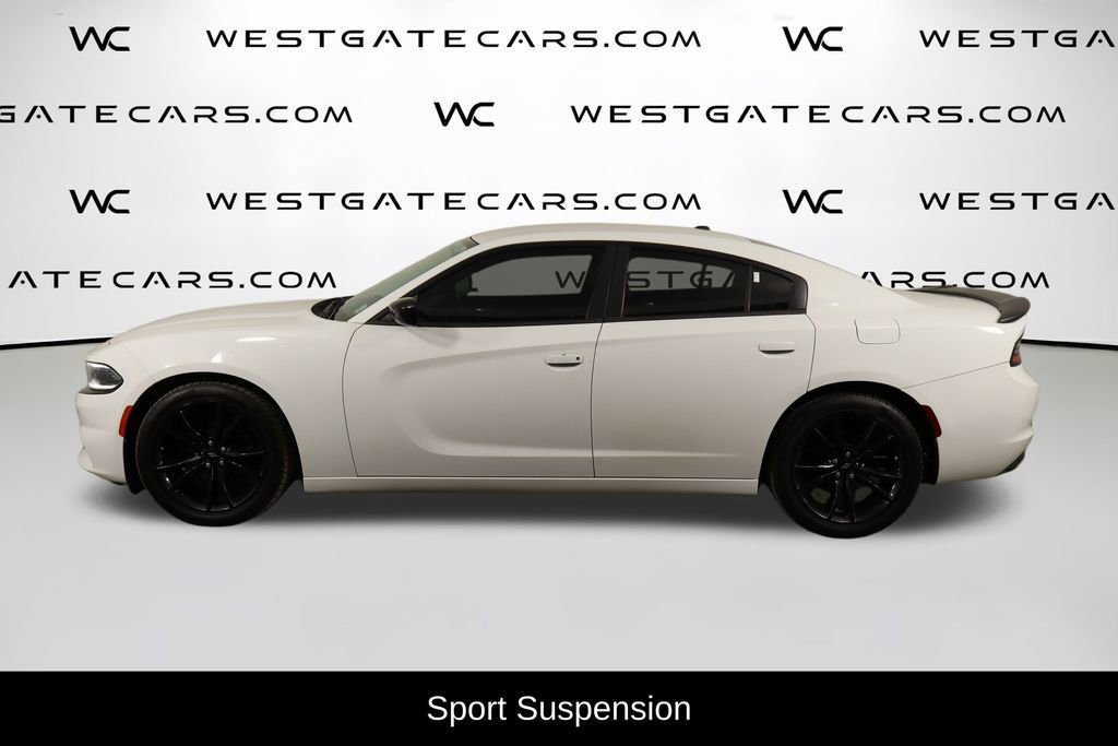 Used 2018 Dodge Charger SXT w/ Blacktop Package image 5