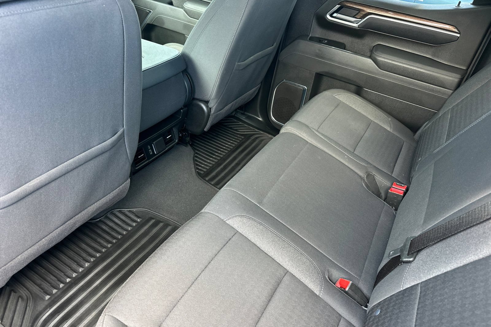 Used 2025 Chevrolet Silverado 1500 LT AWD/4WD image 13