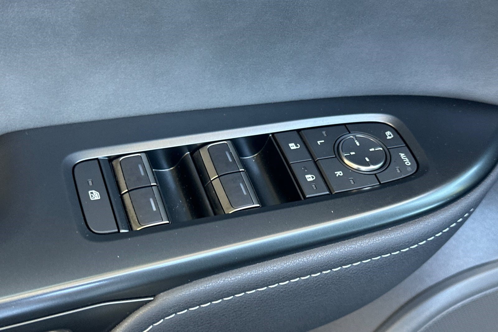 Certified 2024 Lexus RZ 300e Premium FWD image 13