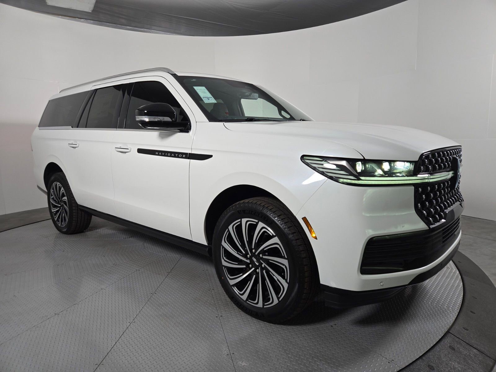 New 2026 Lincoln Navigator L Black Label image 2