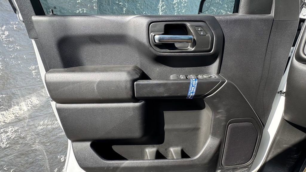 Used 2025 Chevrolet Silverado 1500 Custom image 18