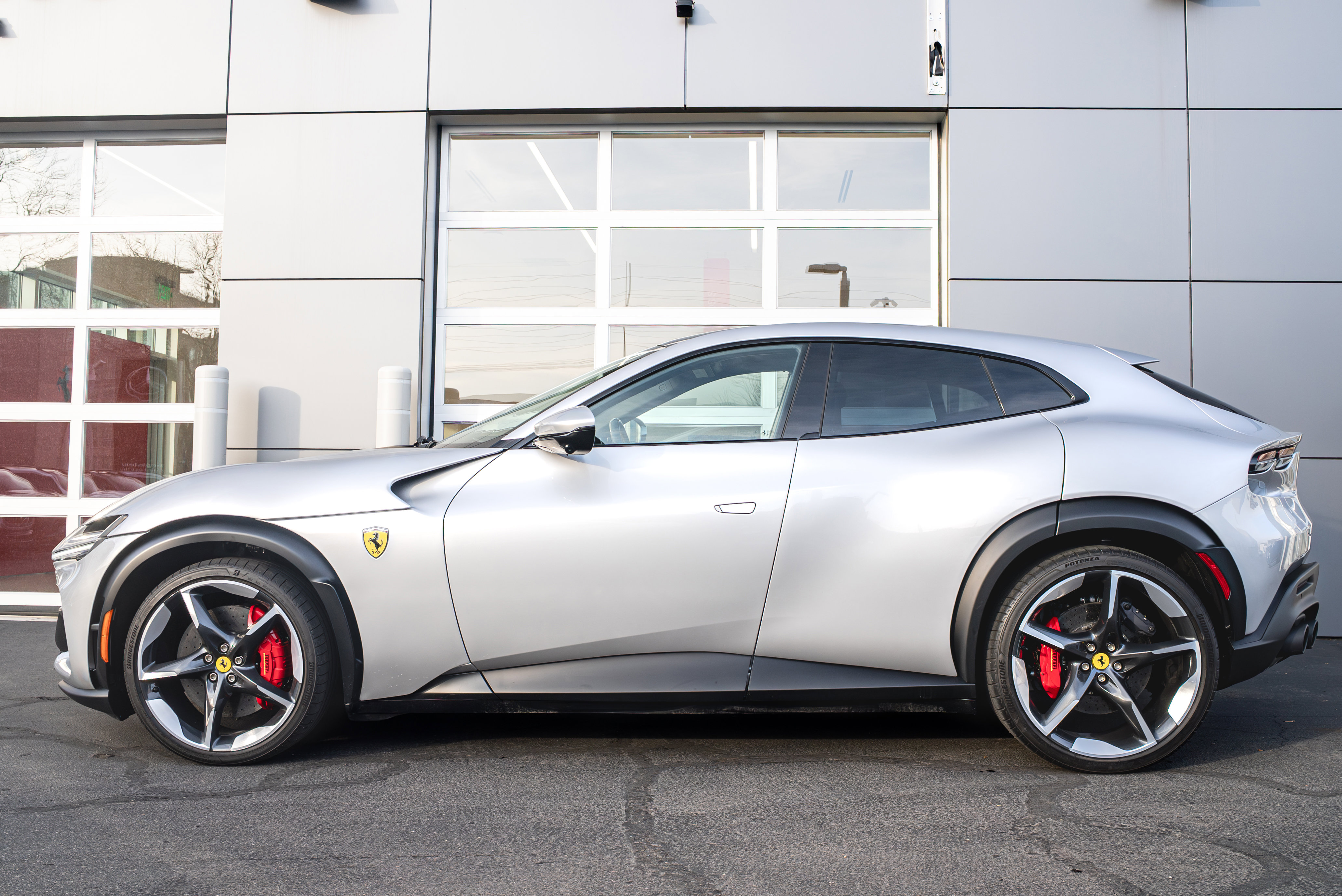 Used 2023 Ferrari Purosangue image 3