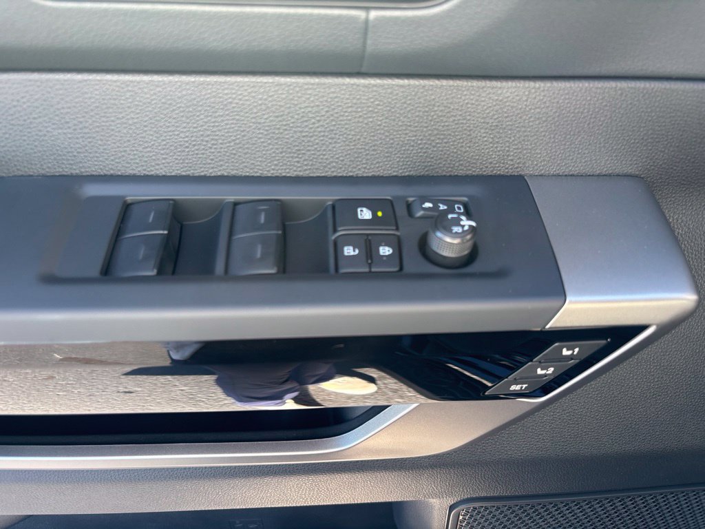 New 2026 Toyota Tundra Limited AWD/4WD image 8