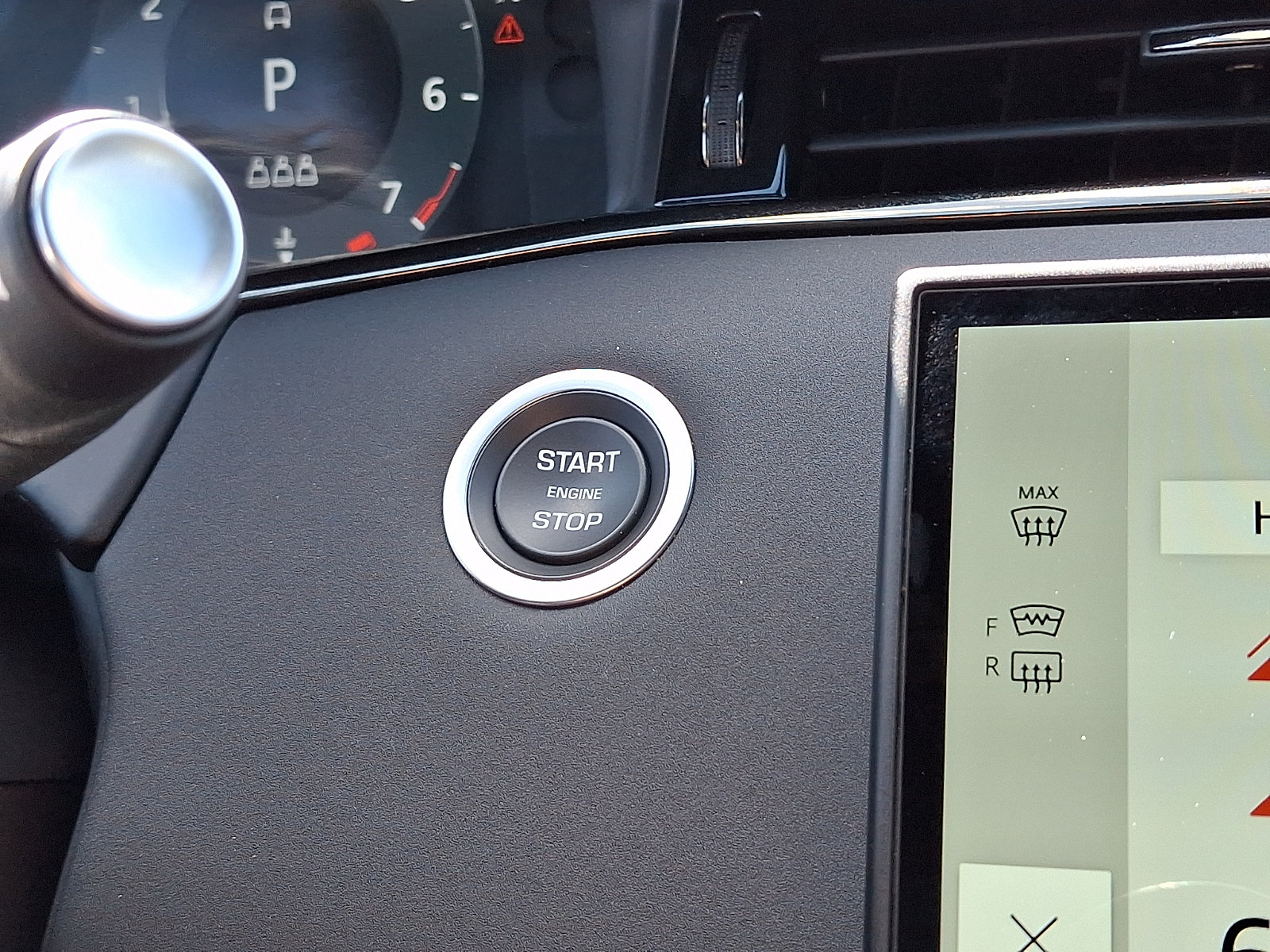 Used 2026 Land Rover Range Rover Evoque S AWD/4WD image 26