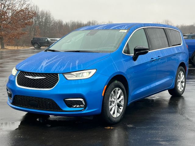 New 2026 Chrysler Pacifica Select AWD/4WD image 44