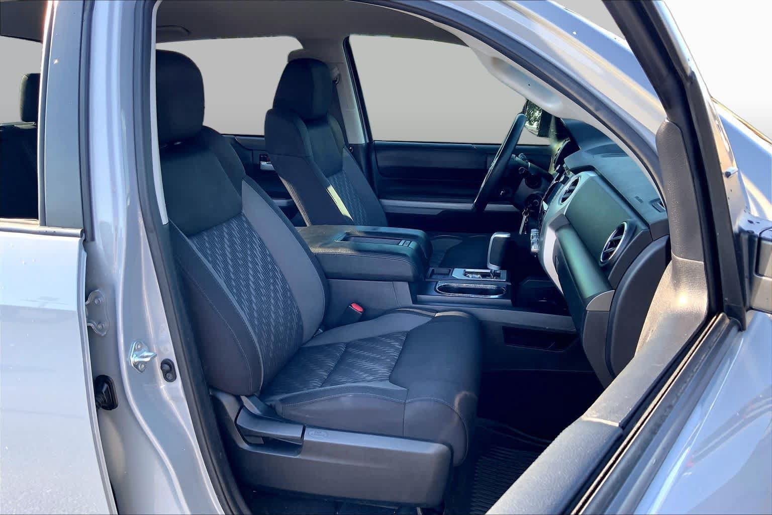 Used 2021 Toyota Tundra SR5 RWD image 9