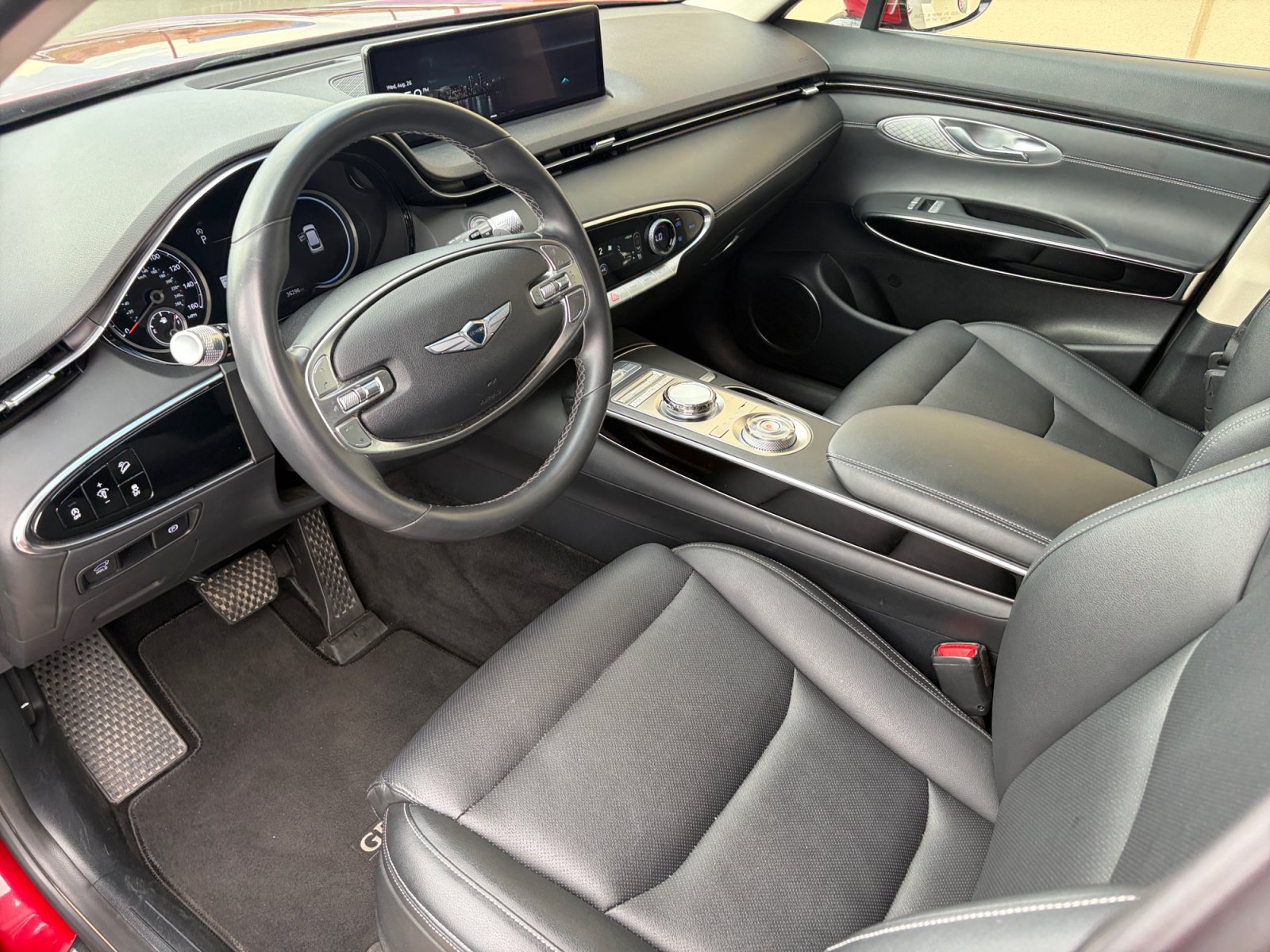 Used 2025 Genesis GV70 2.5T AWD/4WD image 14