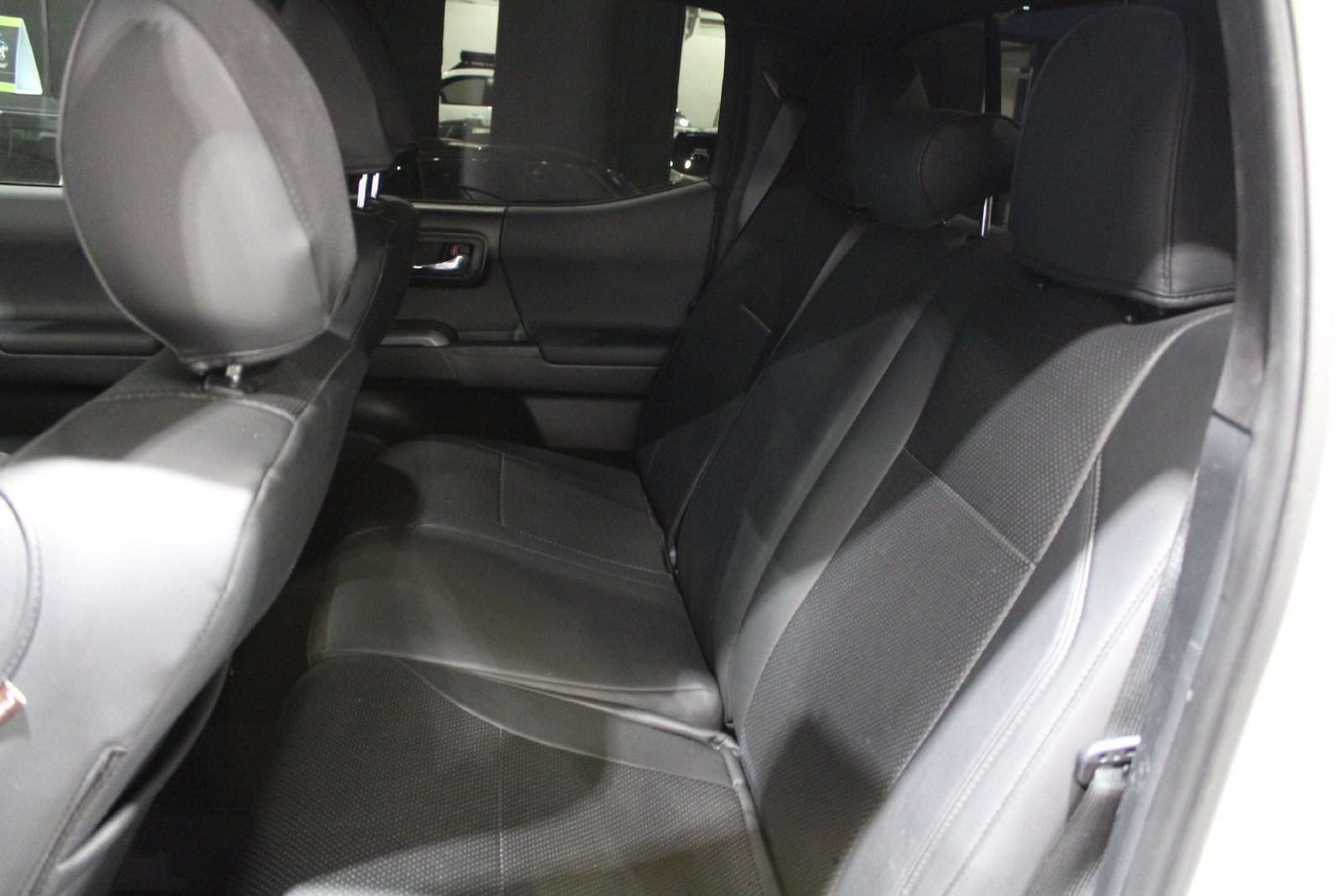 Used 2022 Toyota Tacoma TRD Off-Road AWD/4WD image 23