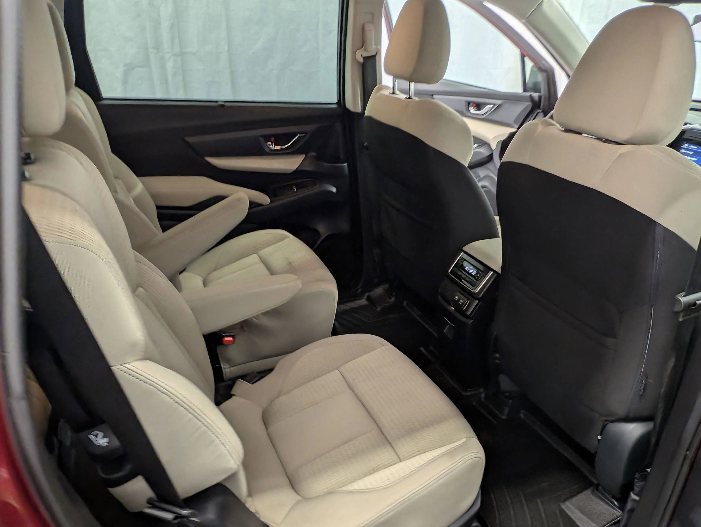 Used 2019 Subaru Ascent Premium image 40