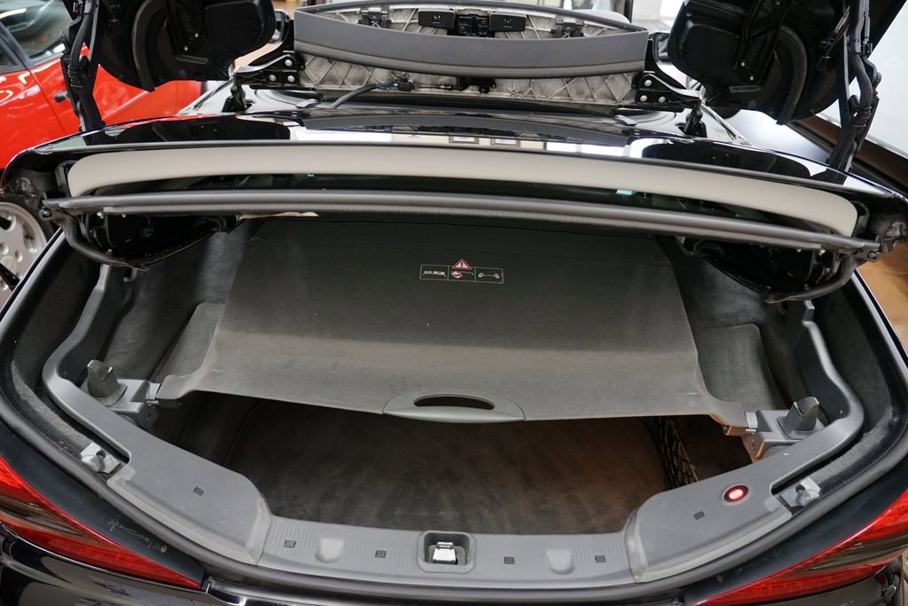 Used 2012 Mercedes-Benz SL 550 image 25