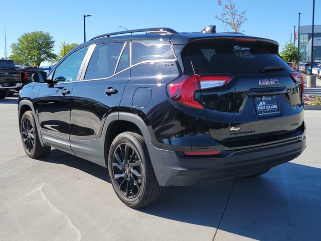 Used 2024 GMC Terrain SLE w/ Elevation Edition AWD/4WD image 3