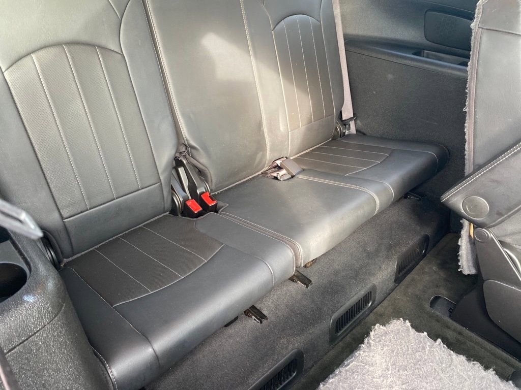 Used 2015 Buick Enclave Leather image 12