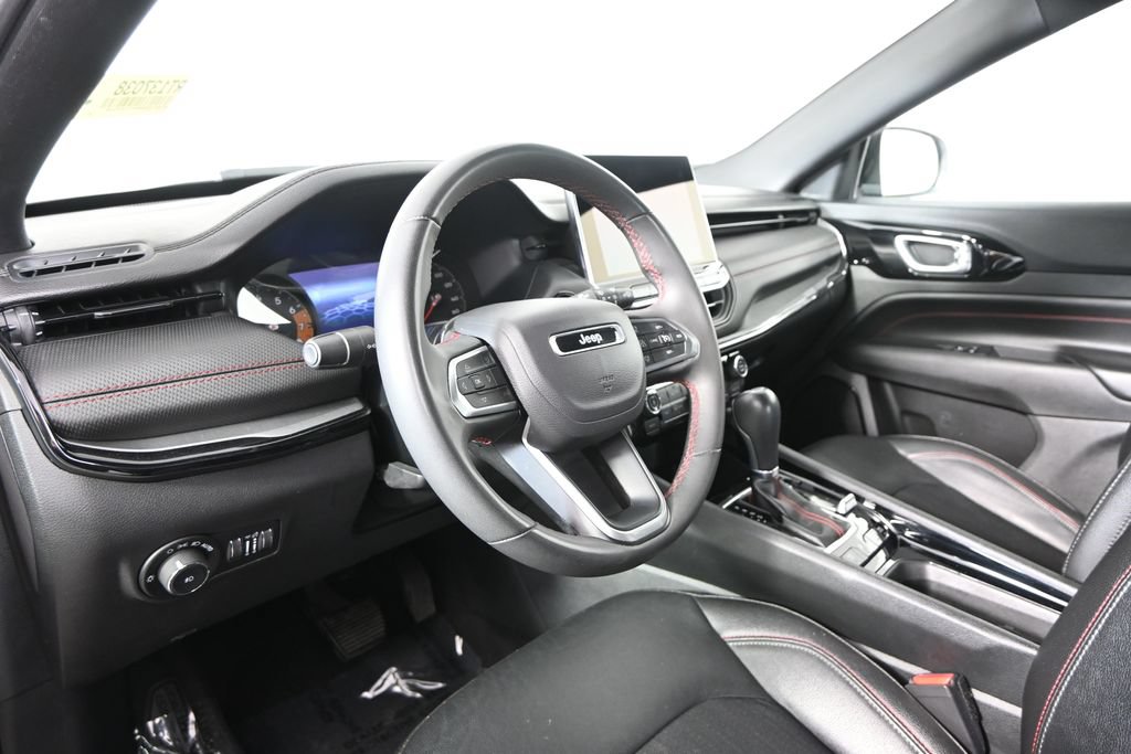 Used 2024 Jeep Compass Trailhawk AWD/4WD image 22