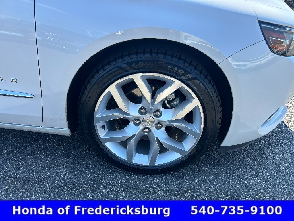 Used 2018 Chevrolet Impala Premier w/ Premier Convenience Package FWD image 32