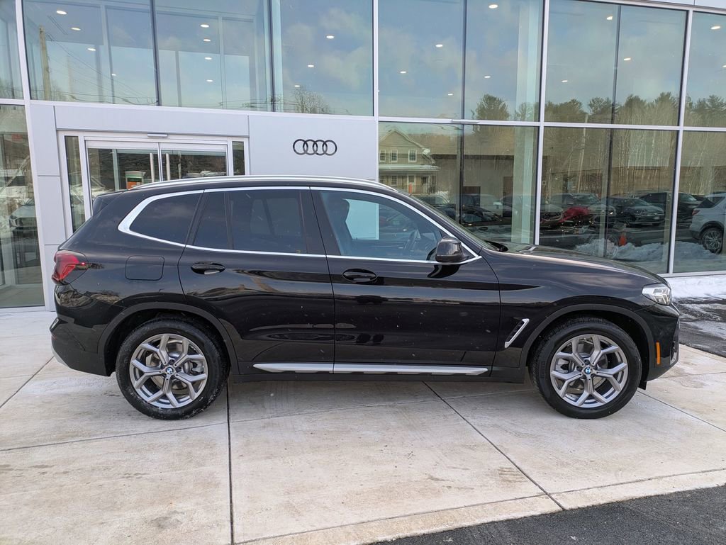 Used 2023 BMW X3 xDrive30i w/ Premium Package image 2