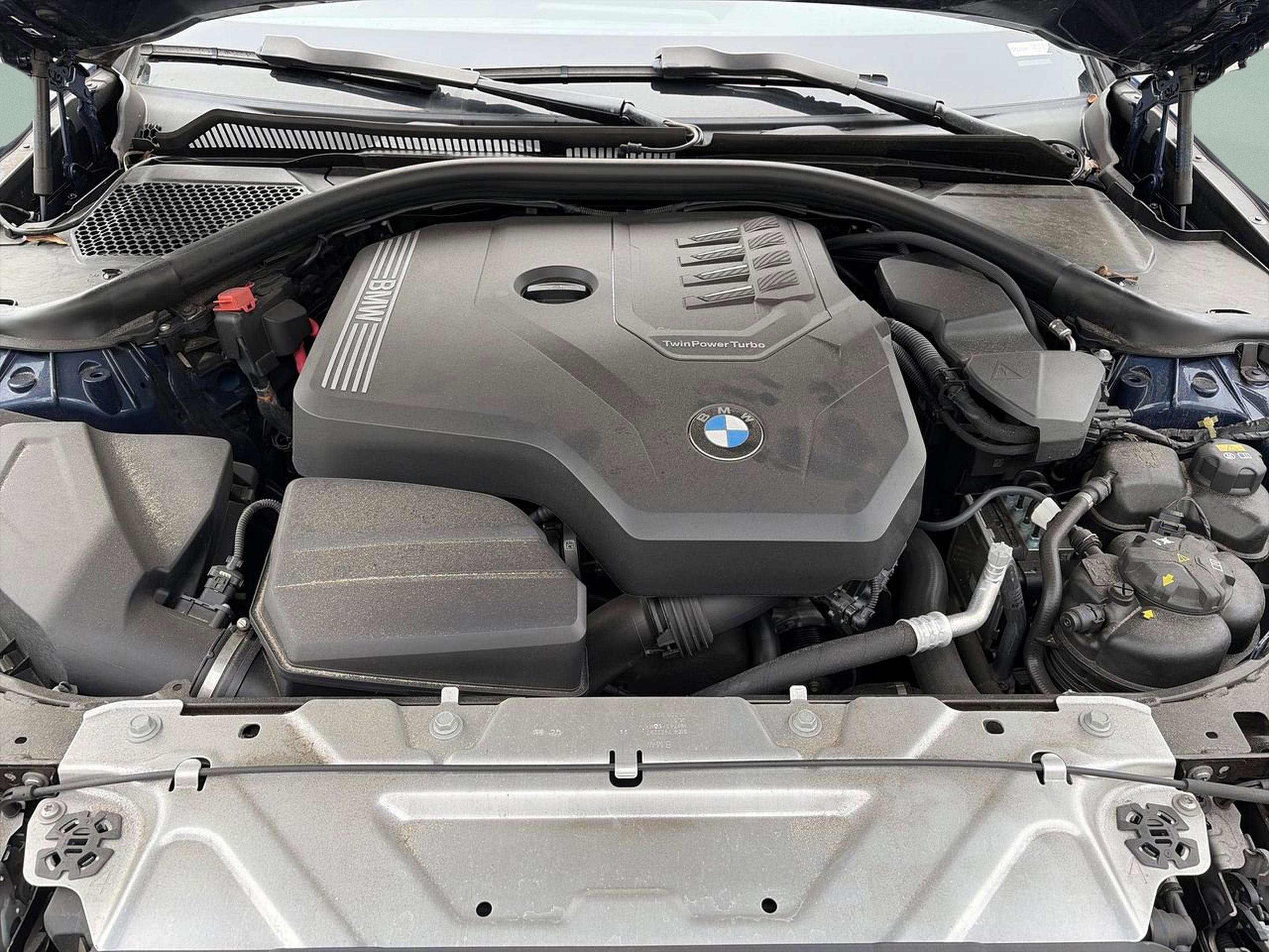 Used 2022 BMW 330i Sedan w/ Driving Assistance Package image 19