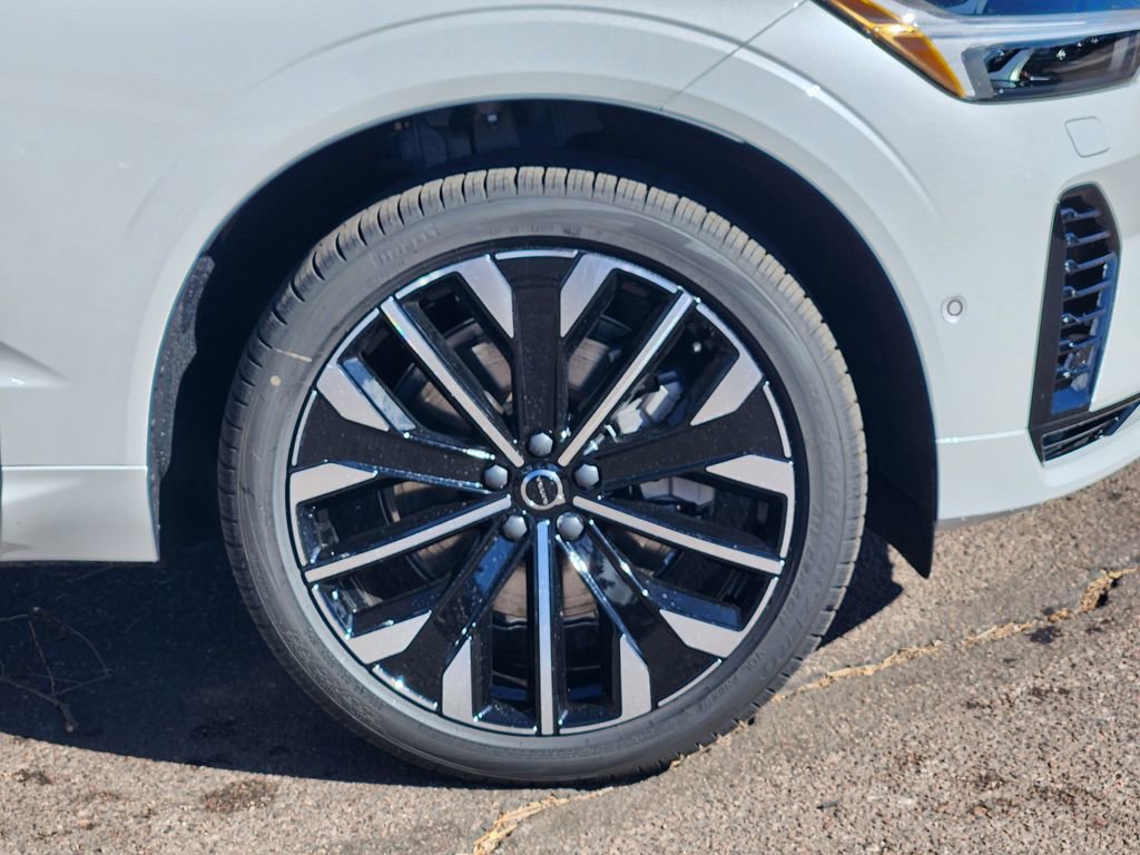 New 2026 Volvo XC60 T8 Ultra w/ Protection Package Premier image 30