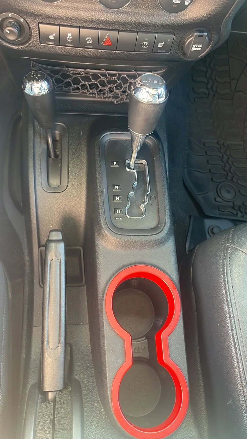 Used 2015 Jeep Wrangler Unlimited Sahara w/ Dual Top Group image 15