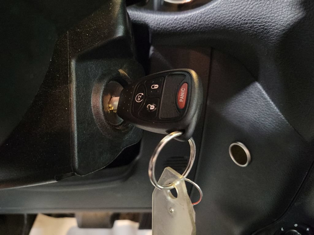 Used 2017 Jeep Wrangler Sahara w/ Connectivity Group AWD/4WD image 20