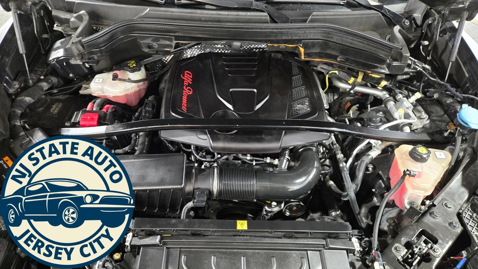Used 2018 Alfa Romeo Stelvio Ti AWD/4WD image 9