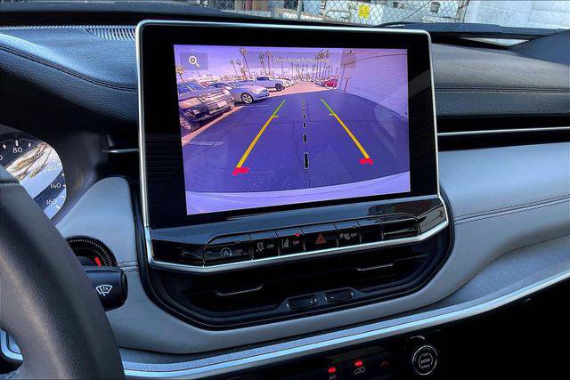 Certified 2025 Jeep Compass Limited image 21