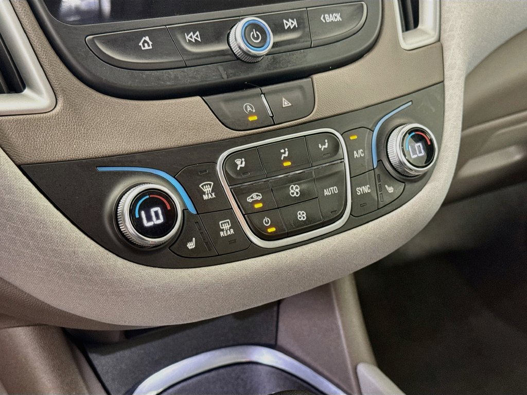 Used 2024 Chevrolet Malibu LT FWD image 16