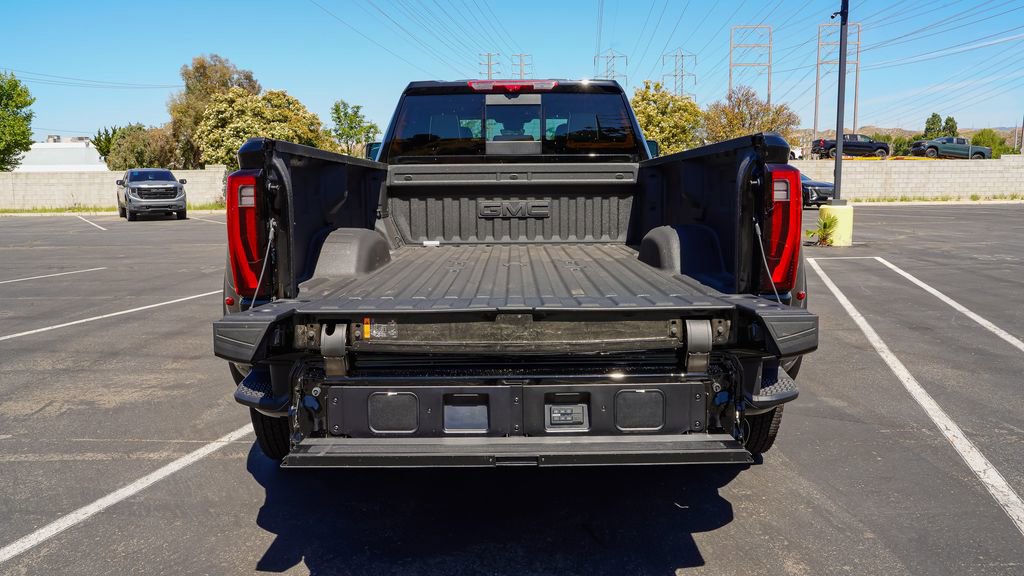 New 2026 GMC Sierra 3500 Denali Ultimate AWD/4WD image 10