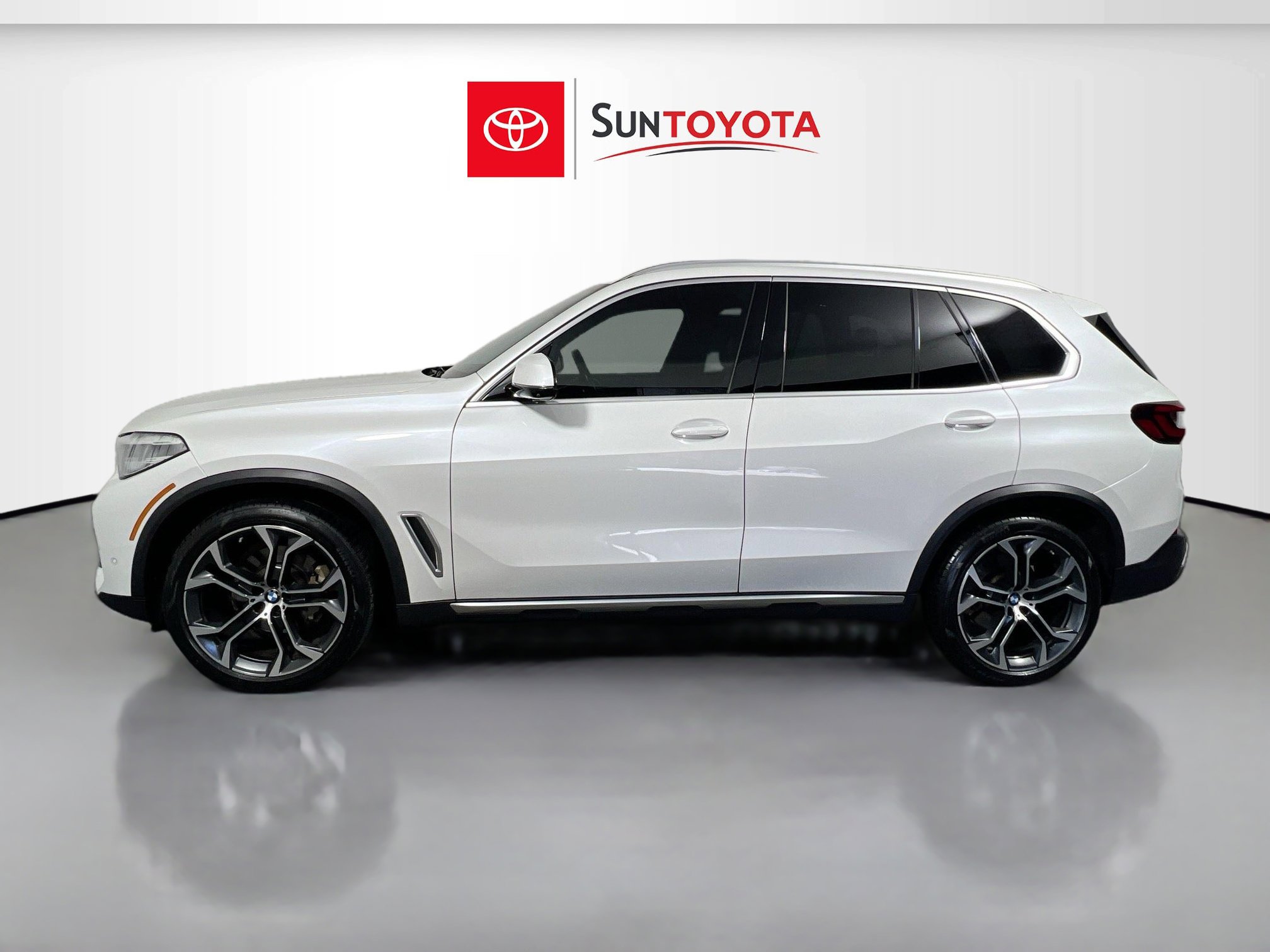 Used 2022 BMW X5 sDrive40i w/ Premium Package image 7