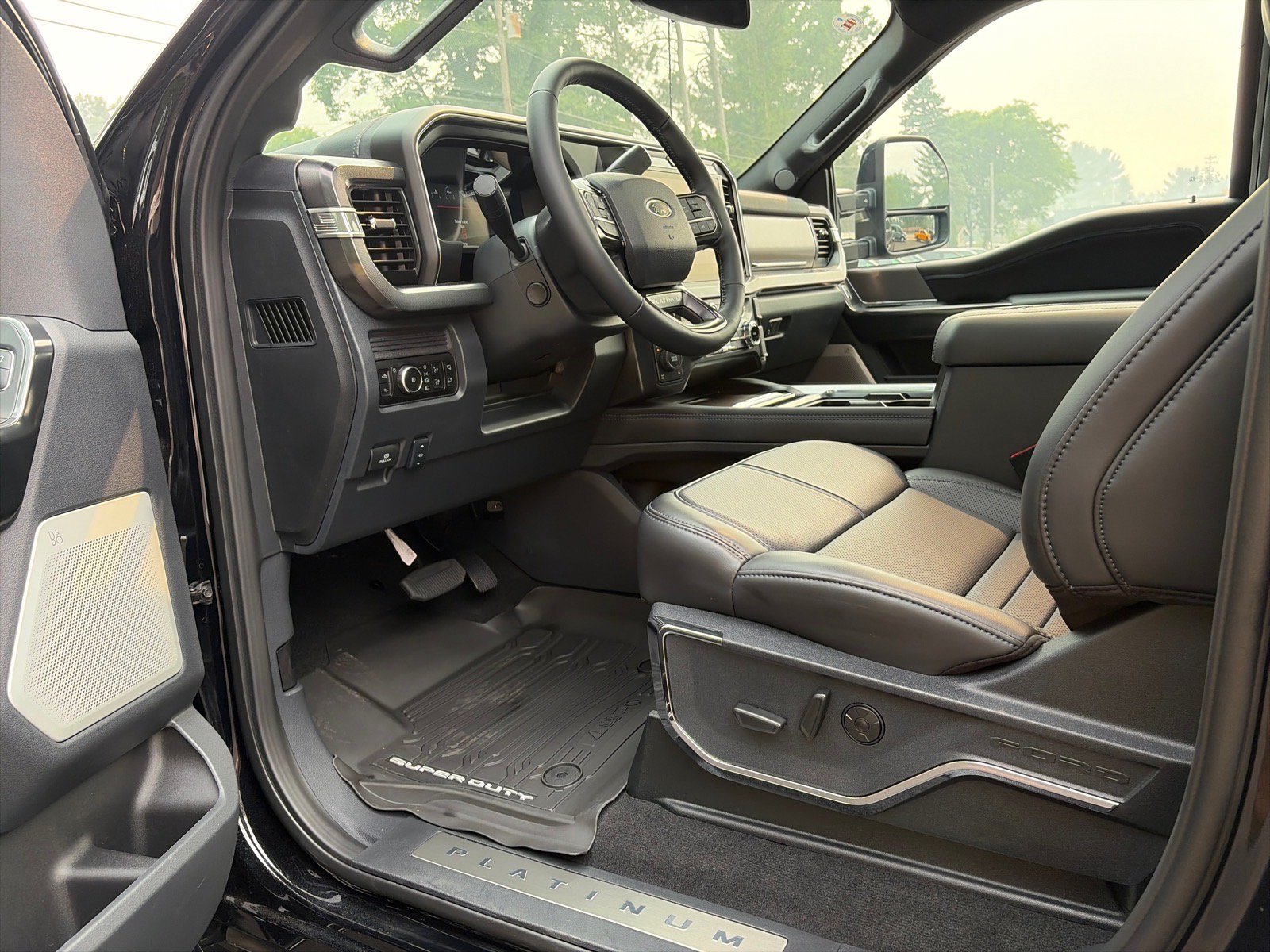 New 2026 Ford F250 Platinum AWD/4WD image 9