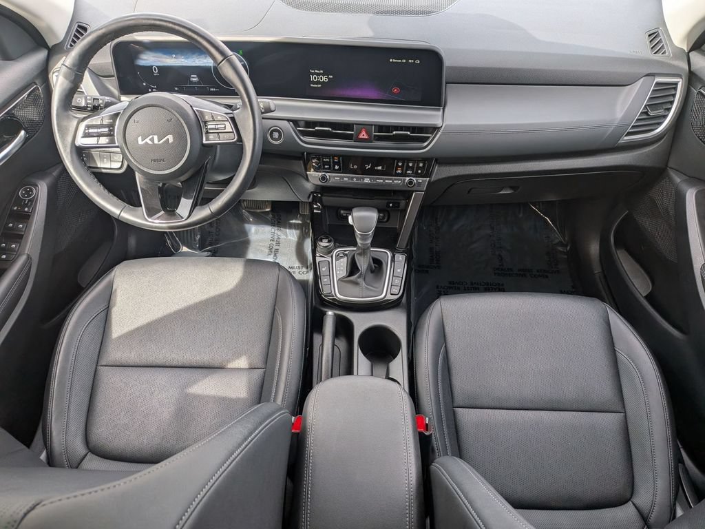 Used 2025 Kia Seltos EX AWD/4WD image 32