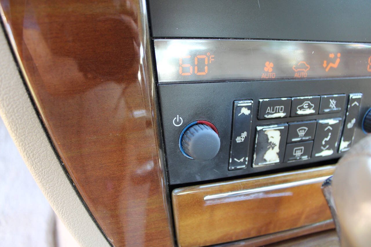 Used 2005 Cadillac STS w/ Preferred Equipment Group RWD image 27
