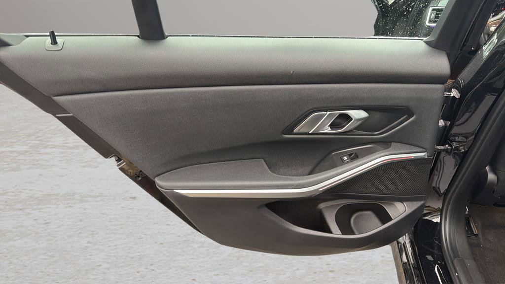 Used 2020 BMW 330i xDrive Sedan w/ Driving Assistance Package image 14