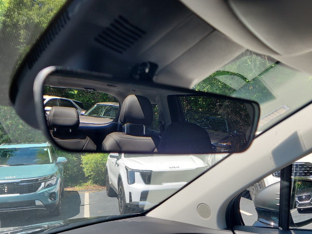 New 2026 Kia Carnival SX w/ SX Dark Edition Package FWD image 31