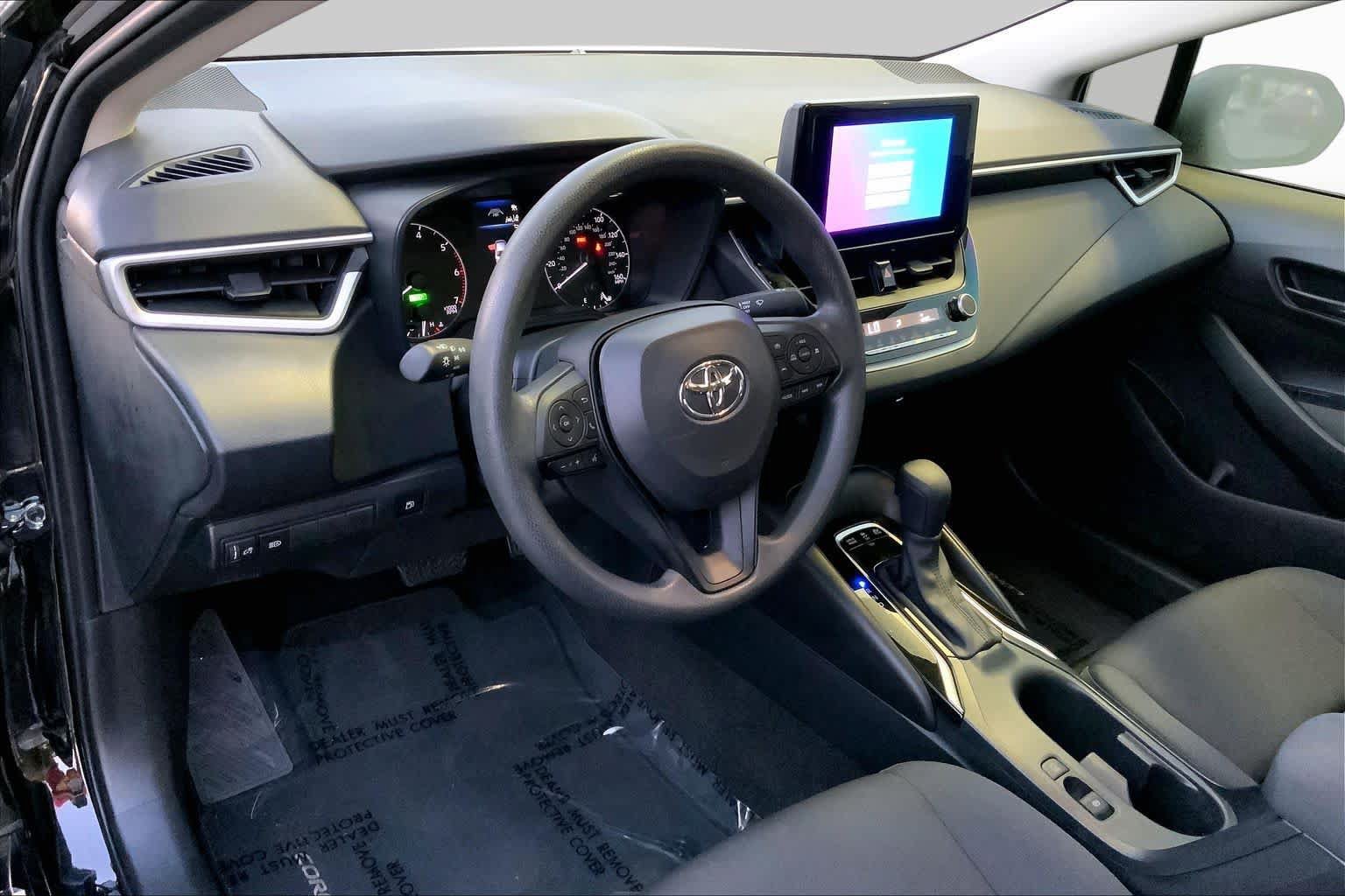 Used 2024 Toyota Corolla LE FWD image 15
