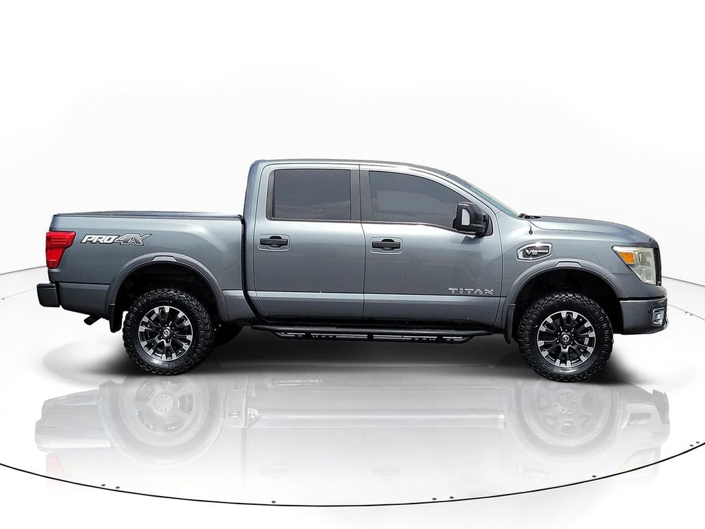 Used 2017 Nissan Titan PRO-4X w/ Pro-4x Convenience Package AWD/4WD image 2