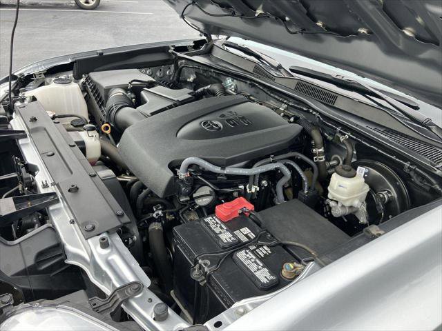 Certified 2023 Toyota Tacoma SR5 w/ Technology Package AWD/4WD image 33