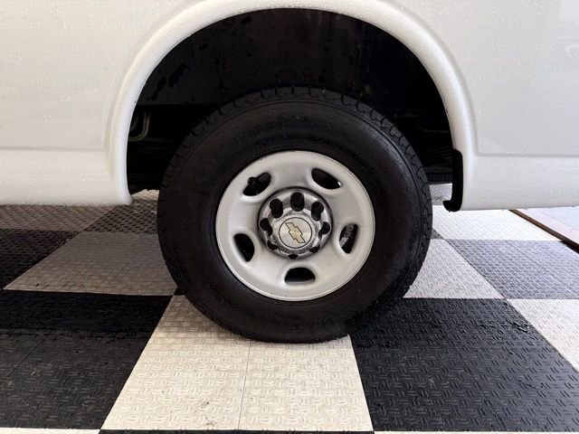 Used 2015 Chevrolet Express 3500 LT w/ LT Preferred Equipment Group image 10