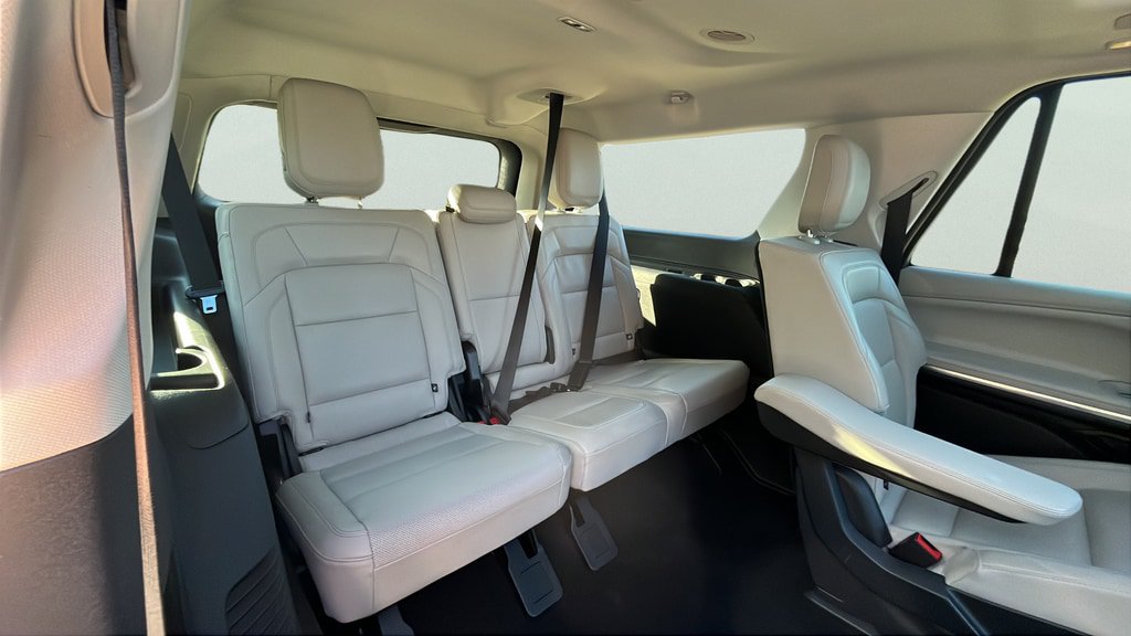 Used 2025 Lincoln Navigator L Reserve AWD/4WD image 19