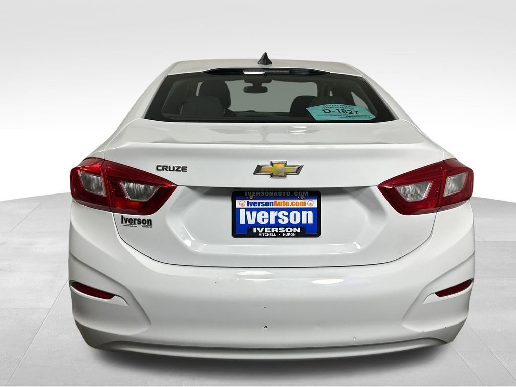 Used 2017 Chevrolet Cruze LS FWD image 10