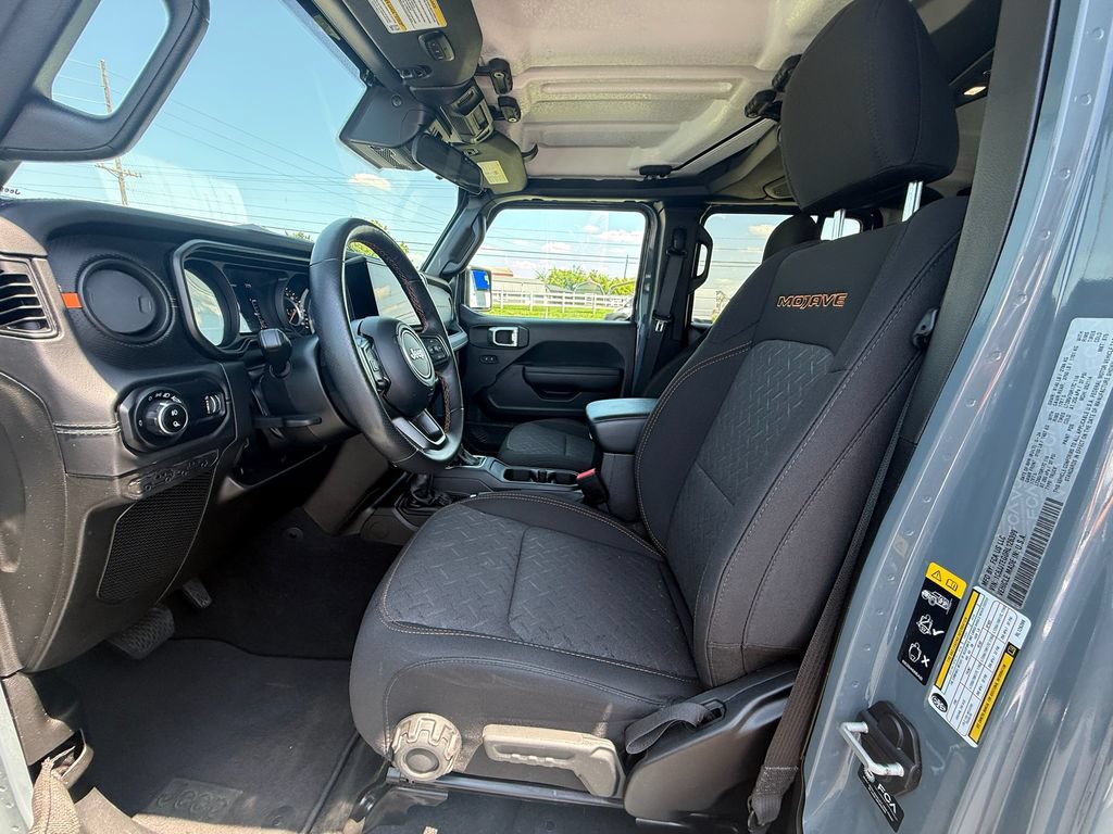 Used 2024 Jeep Gladiator Mojave w/ Convenience Group AWD/4WD image 13