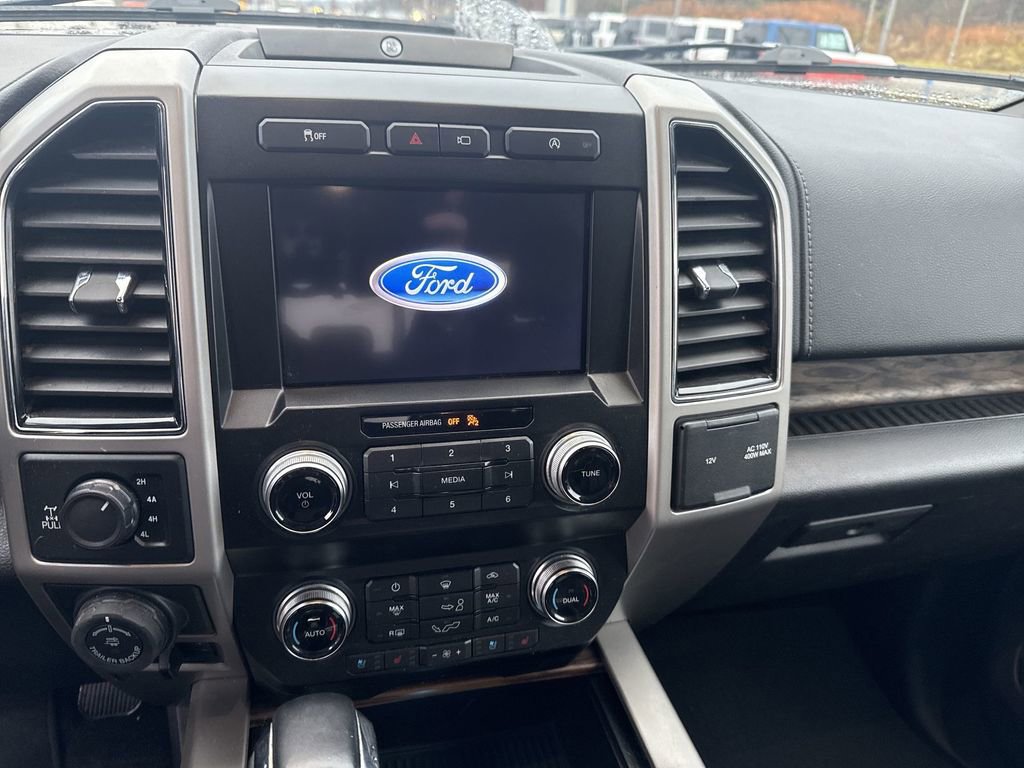 Used 2019 Ford F150 Lariat w/ Equipment Group 502A Luxury image 12