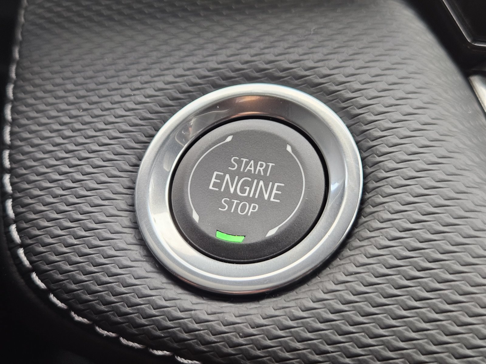 New 2027 Chevrolet Equinox LT w/ Convenience Package II FWD image 21