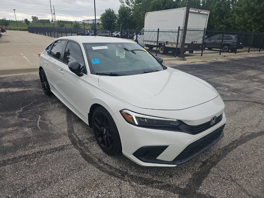 Used 2024 Honda Civic Sport image 3
