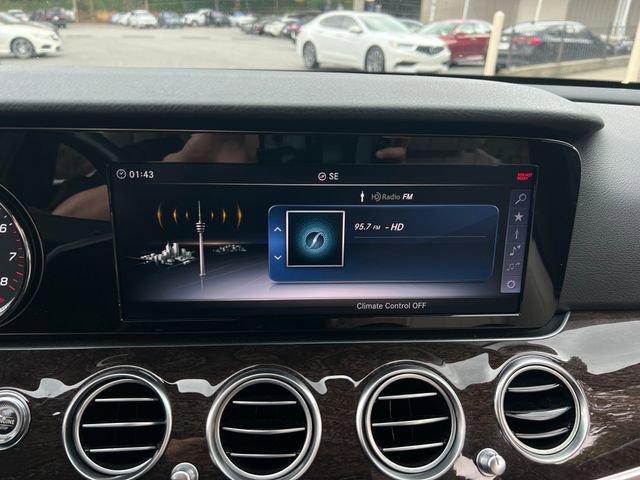 Used 2018 Mercedes-Benz E 400 4MATIC Sedan image 24