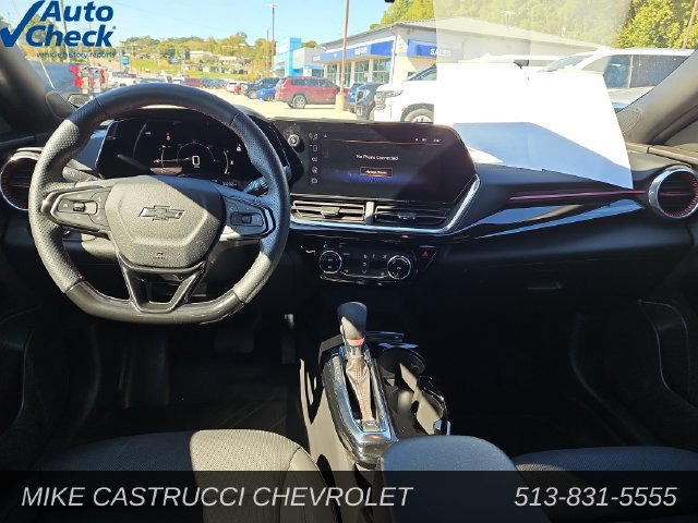 Used 2024 Chevrolet Trax RS w/ Sunroof Package FWD image 10