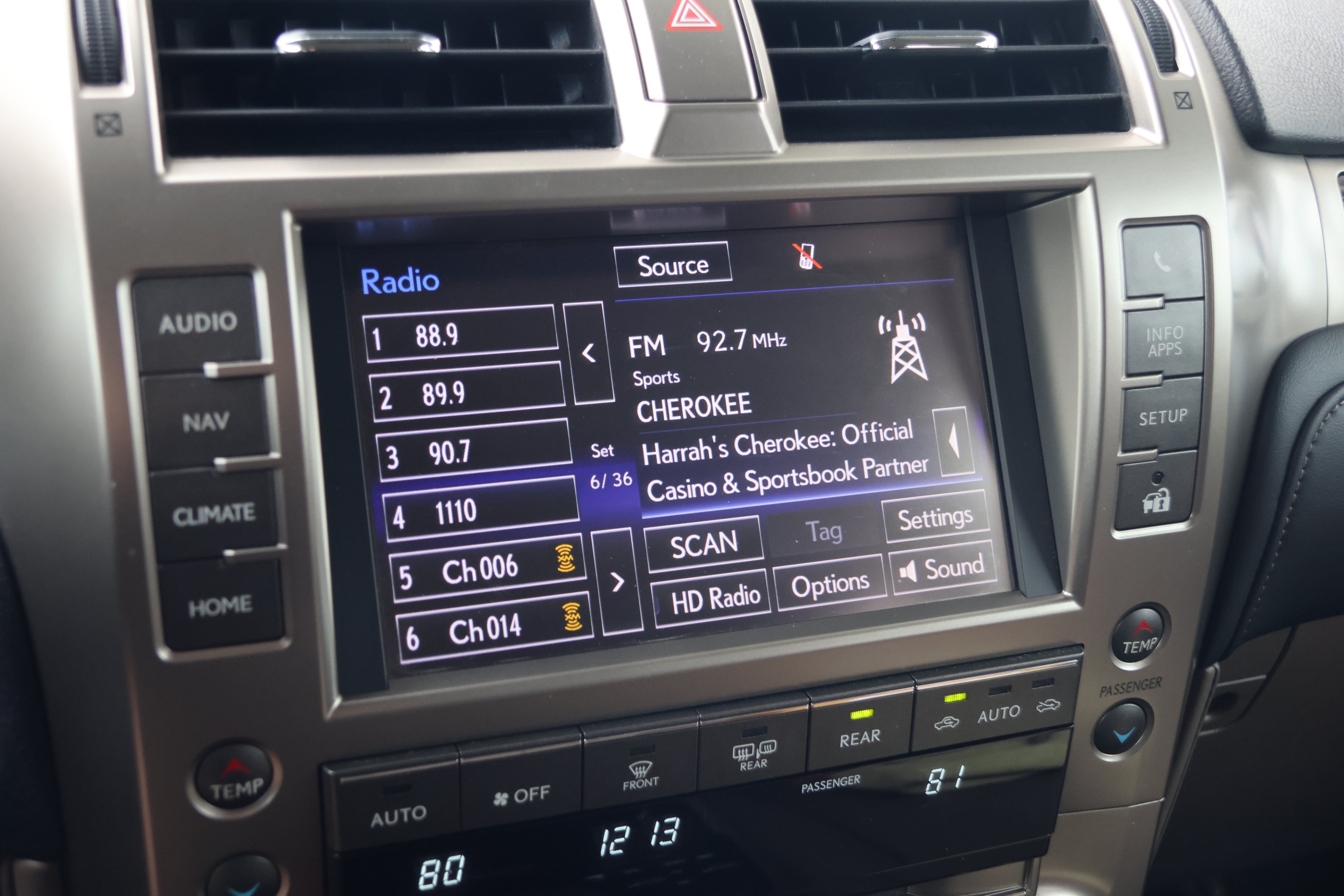 Used 2021 Lexus GX 460 Premium w/ Premium Package AWD/4WD image 24